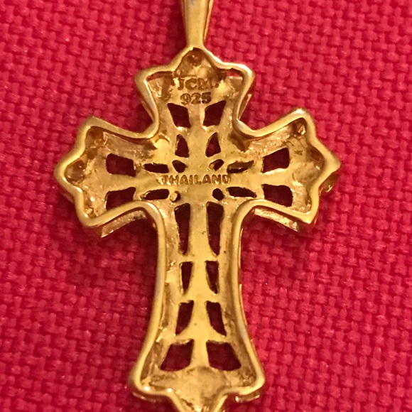 Sterling silver cross with gold overlay - Picture 2 of 2